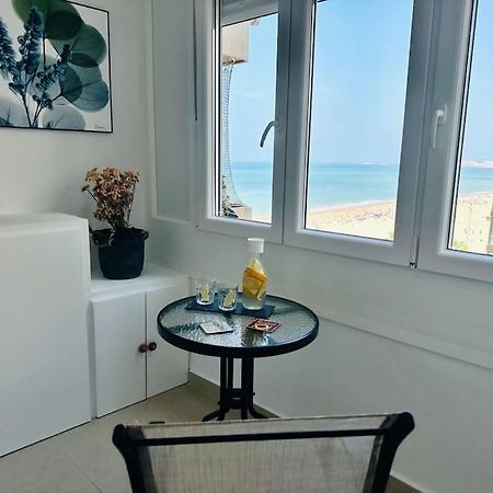 Apartamento A Pie De Playa. Cadiz Exterior photo